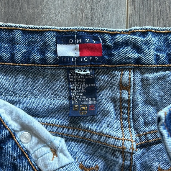Vintage Tommy Hilfiger Jeans, size 32
✨EUC✨ - Picture 8 of 8